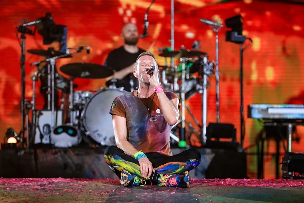 Coldplay se apresenta no Rio de Janeiro. 